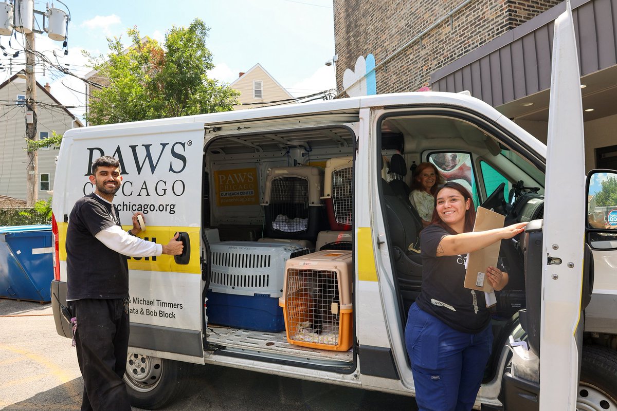 PAWSChicago tweet media