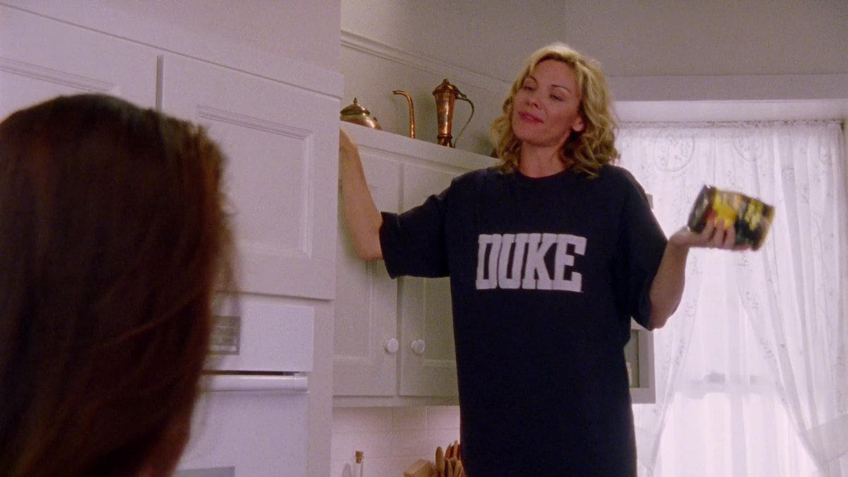 notgwendalupe's tweet image. Sex and the City (S2E15)