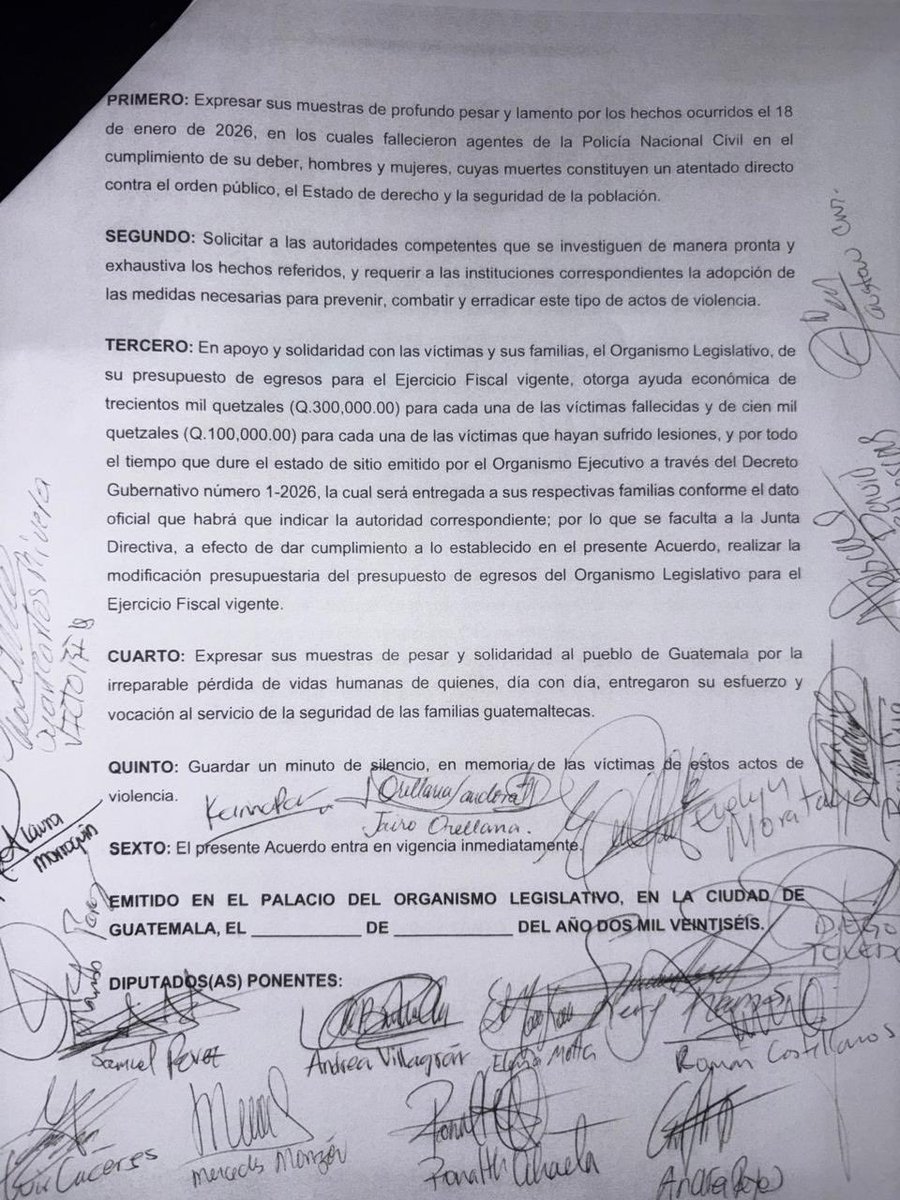 🇬🇹👮‍♂️ ¡NO ESTÁN SOLOS! Q300 mil de indemnización para las familias de los Héroes de la PNC caídos en cumplimiento del deber.

Ante los ataques terroristas de la Mara 18, el Congreso responde:
💰 Q300 mil para familias de agentes fallecidos.
🩹 Q100 mil para agentes heridos.