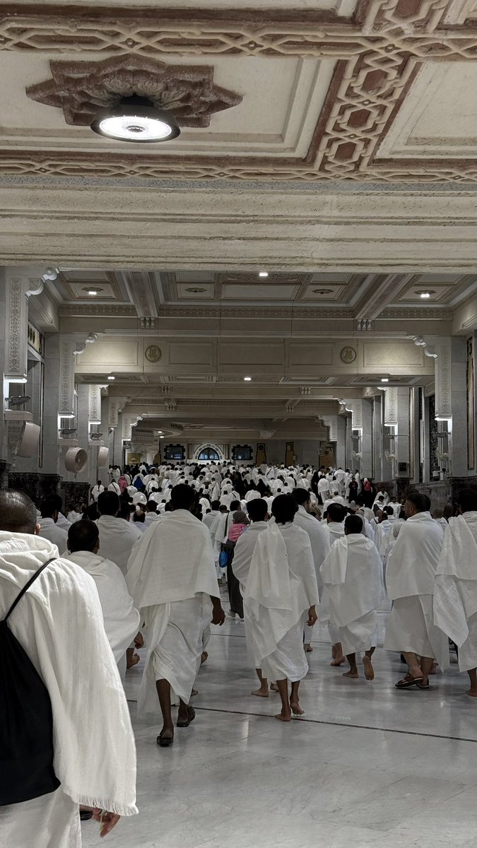 da_x988's tweet image. «يا رواء رُوحي ودواؤها، ويا مُستقرّ قلبي وهناؤها🤍»