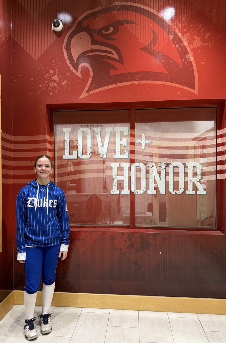 Gabby_24_2029's tweet image. Had a great experience at the @MiamiOH_SB hitting and defense camp last night. I loved getting to know the coaches and players. 
I learned some new drills to work on and I appreciate the compliments and feedback to help grow my game! Thank you players and coaches @mandygardner24…