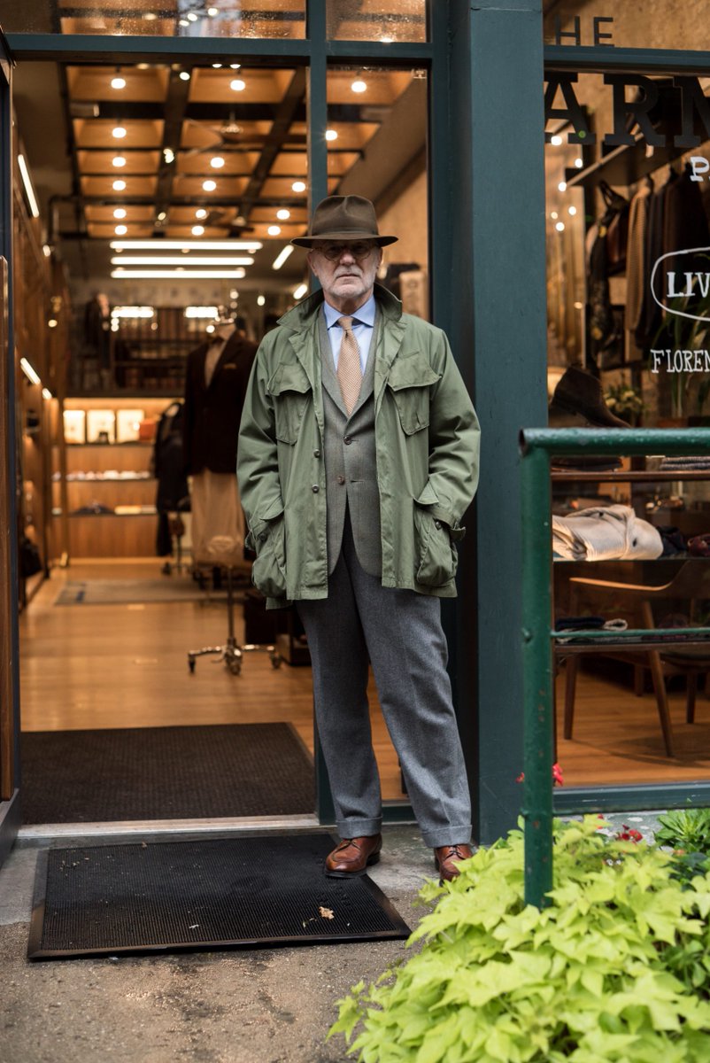 dieworkwear's tweet image. I played around with some AI tools and found them to be superficial and limited when it comes to developing taste. The experience made me think deeper about what it means to have taste. I will give you some examples.

We can understand taste to be a way for people to pursue…