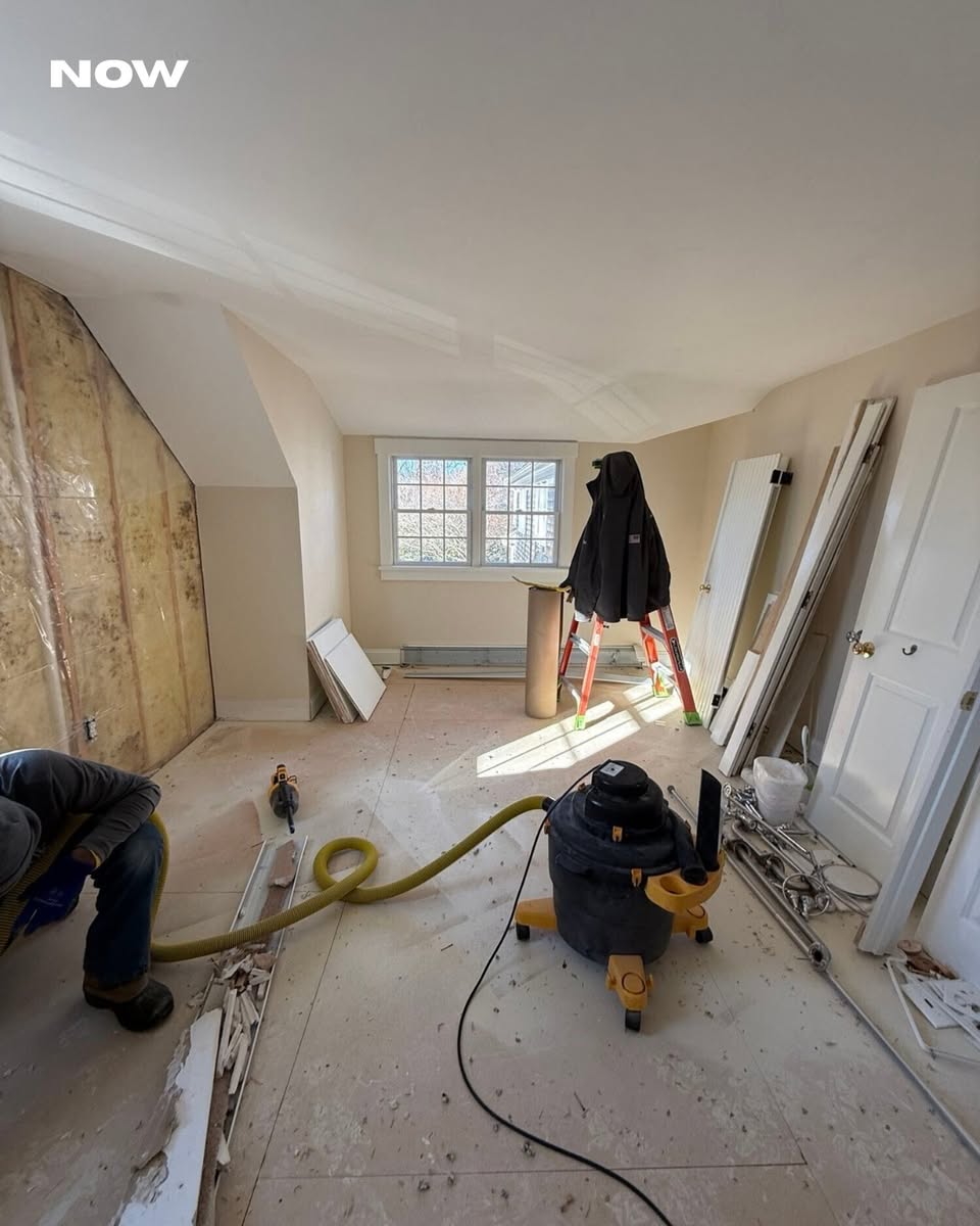PhilbrookCC's tweet photo. #ProgressReport: Since we last checked on this property, framing has begun on the new two-story addition. In the existing house, utility and interior layout updates are well underway as the main home is being completely remodeled.
#BuiltByPhilbrook #DennisMA #CapeCodBuilder https://t.co/KuxG3RoDcH