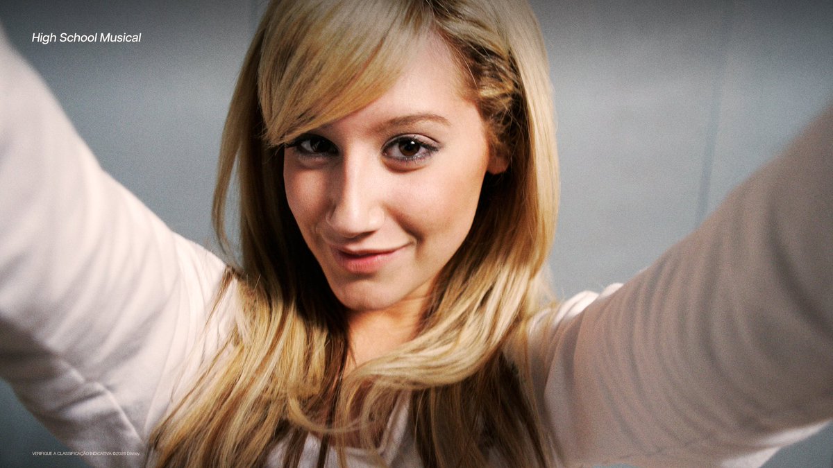 DisneyPlusBR's tweet image. Já se passaram 20 anos do filme que mudou nossas vidas para sempre. 🫂