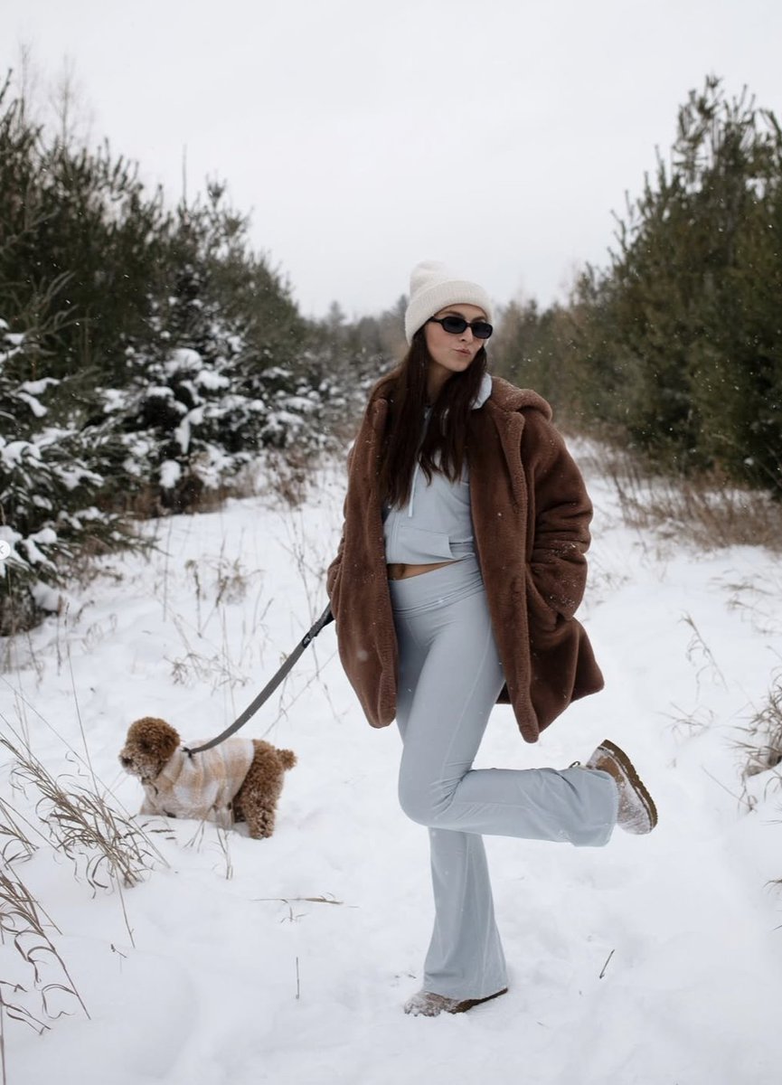 jessburtt's tweet photo. Some recent photos for @Fabletics❄️ https://t.co/oQzJcdkpWI