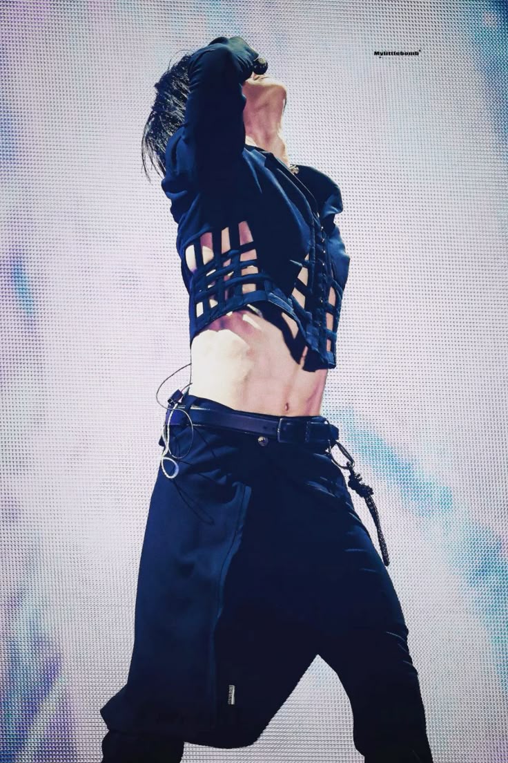 nugget_littleat's tweet photo. #WaistCheckCP atrasado mais participei https://t.co/224jime9XH