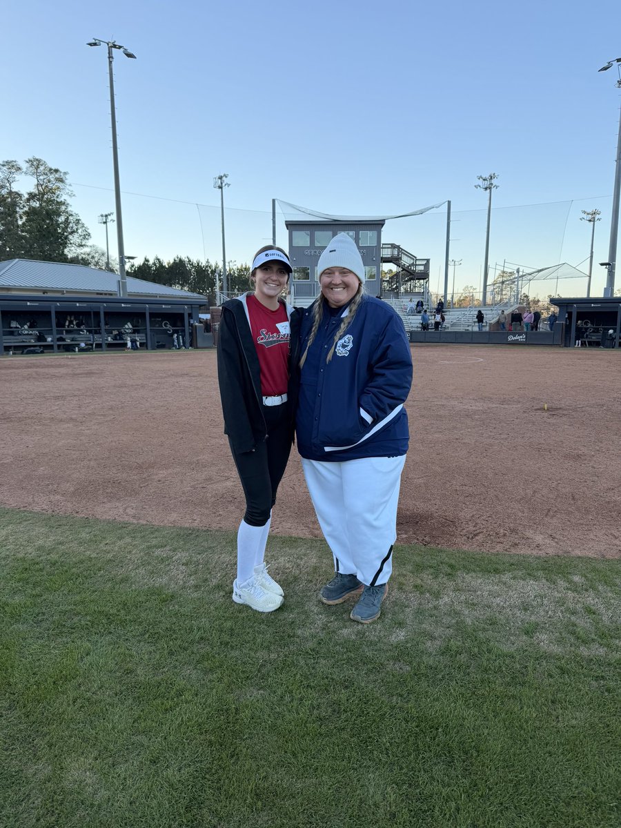 Penelope Gasbarro Softball c/o 2029 tweet media
