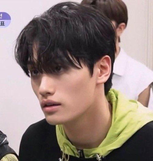 renjunsforehead's tweet image. GETTING READY                TO MAKE HISTORY