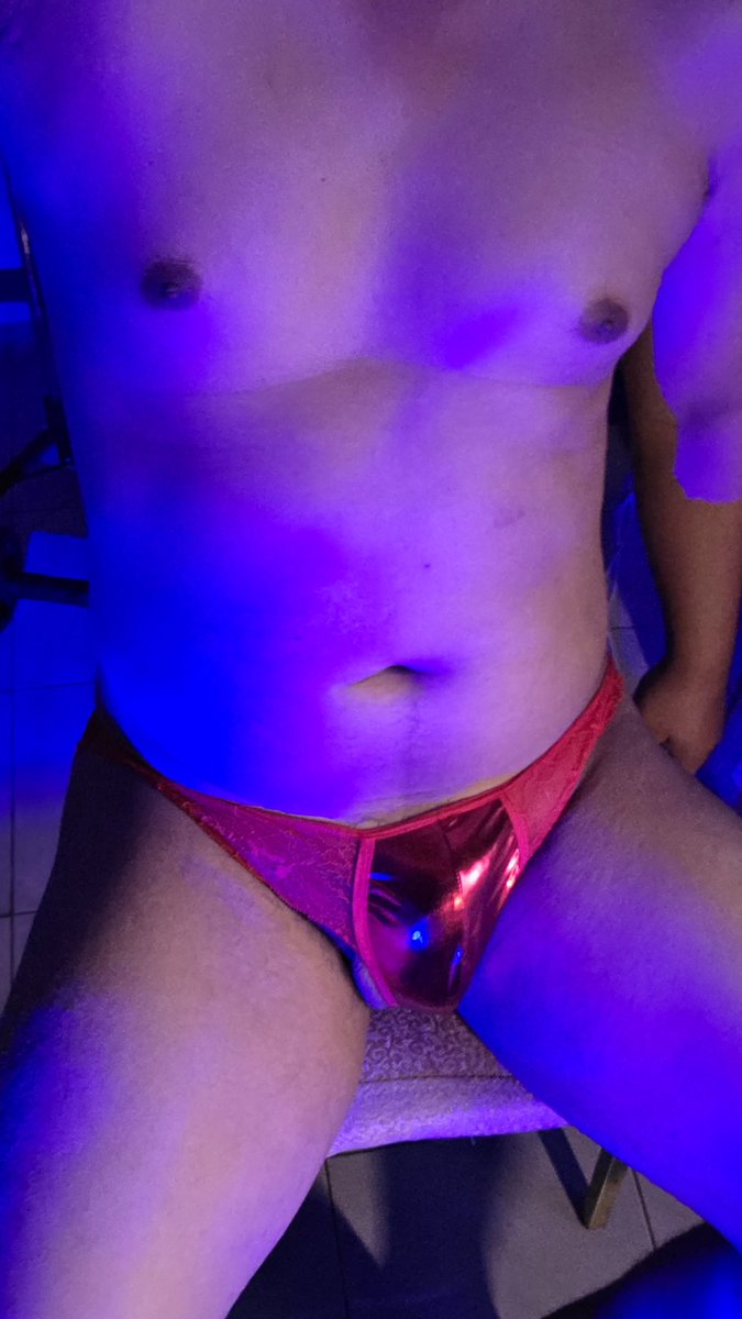 ขอบคุณคุณพี่ใจดีที่จัดมาให้ อวดนิดหน่อยนะครับ
#underwear #panty #pattaya #bi #pattayaboy #nude #outdoor #กกน #ถ่ายนู้ด  #โชว์ควย  #ระยองนัดเย็ด #bikiniman #Rayongsex #asiancock #daddy #UnderwearForMen #Naturist #Nudist #Nake