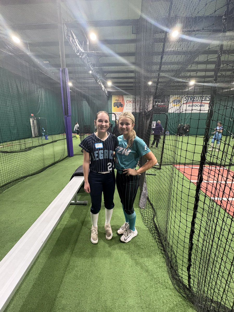 EmrieQuick's tweet image. Went camping today @McKendreeSB. Thank you to all the coaches and players for all the new tips and tricks! Hope to be back and see ya this Summer! 
Thank you @Coach_Tarter , @tfost00 , and Coach Dow! 

@fuzion_softball
