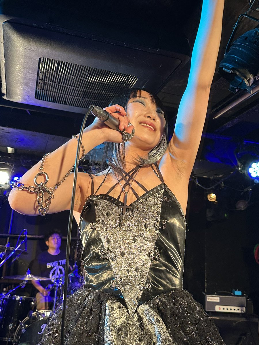 MuvTbDl51nxzoHi's tweet photo. #MetalHelix
#VoカルYu-Riの4枚その2
#YuRisBirthdayLive2026
#AntiknockTokyoJapan
(2026.1.18) 楽しい1日をありがとう! https://t.co/qqda65NH8A