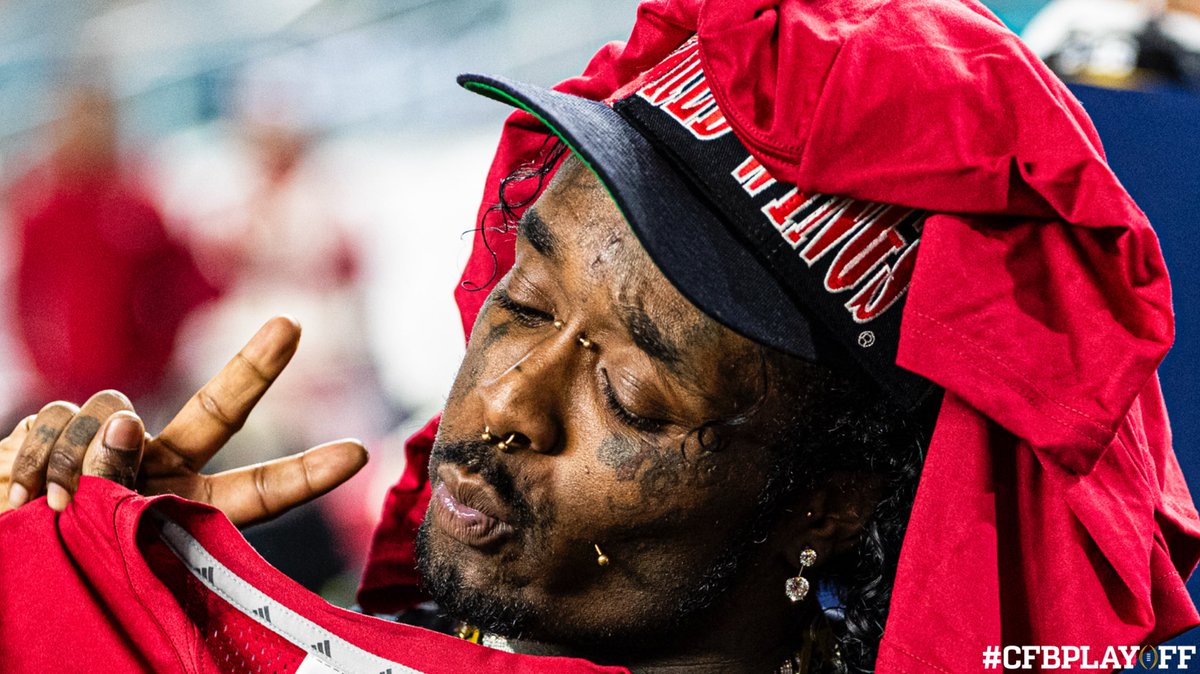 CFBPlayoff's tweet image. Update: Uzi made it 

#CFBPlayoff x #NationalChampionship