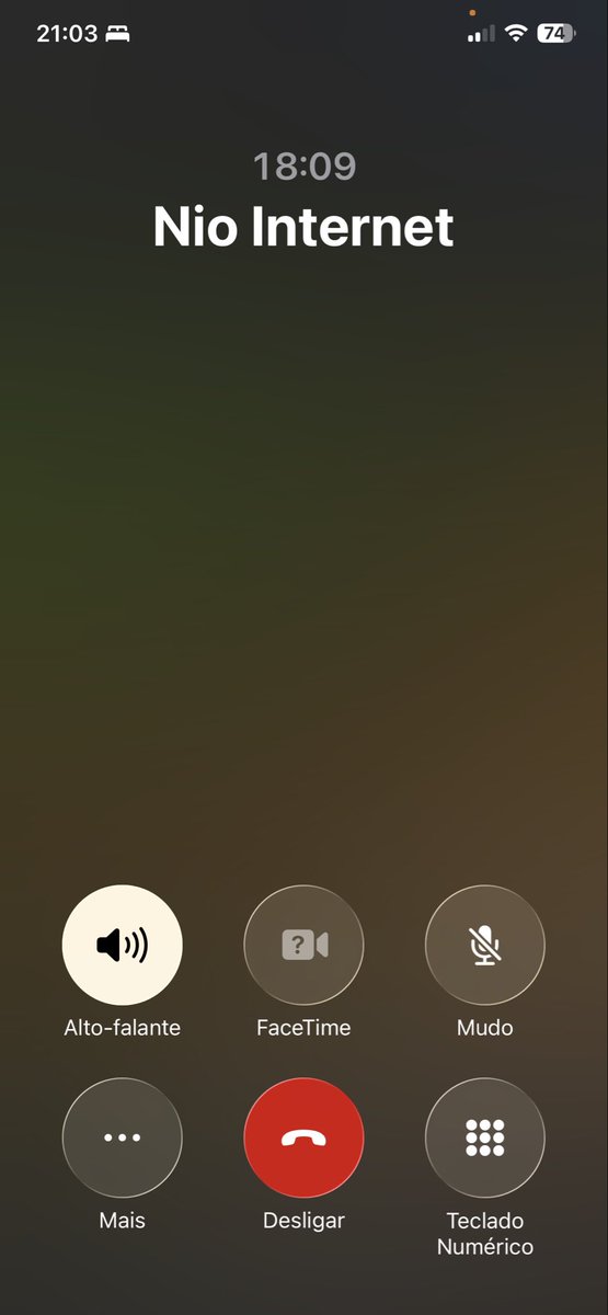 3o vez que lido nessa merda de <a href="/NioInternet/">Nio</a> cliente fica 20 minutos esperando pra ouvir que o sistema está inoperante. OPERADORA PÉSSIMA