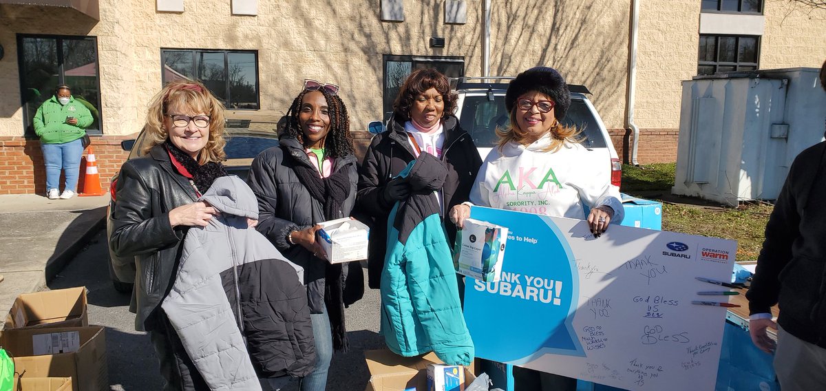 LaTriceCurrie3's tweet photo. What a beautiful day for service.
#MLKDay
#akamlkdayofservice
#servicetoallmankind https://t.co/6oBJiBsDOj