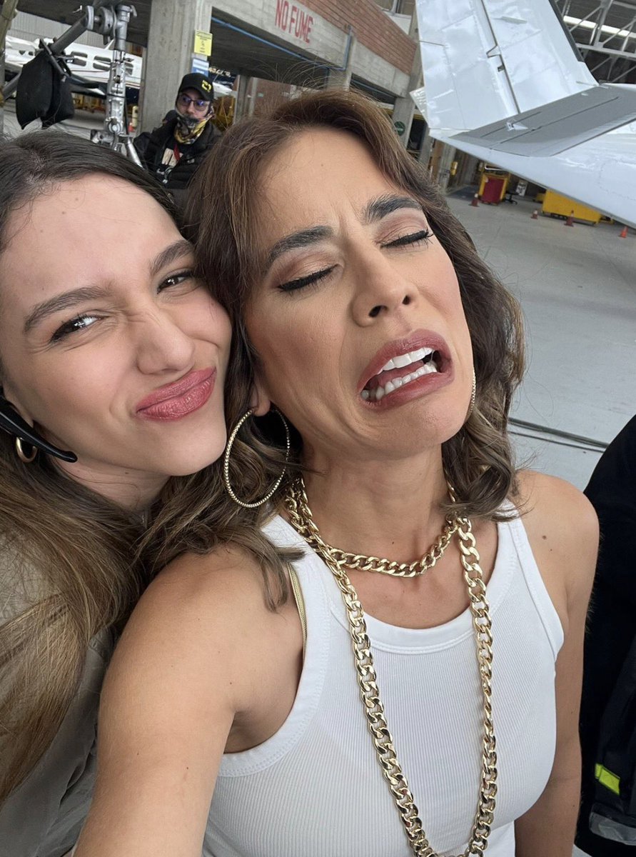 mateoo_008's tweet image. estamos todos de acuerdo que yamile lorena tenía muchísimo potencial para ser un personaje 10 veces mejor que muuuchooos de los nuevos que metieron?