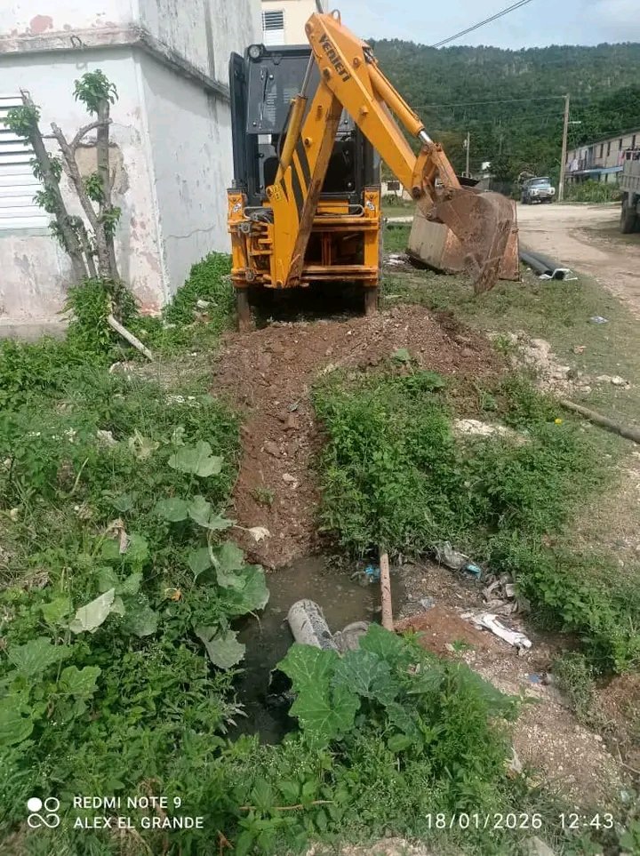 eaacav's tweet photo. 👉Se ejecutaron acciones de desobstrucción en edificios multifamiliares en el municipio Florencia. Al frente de estas importantes labores, la brigada de acueducto perteneciente al territorio Majagua. 

#EAACV 
#Cuba https://t.co/sAcx6xMCW7
