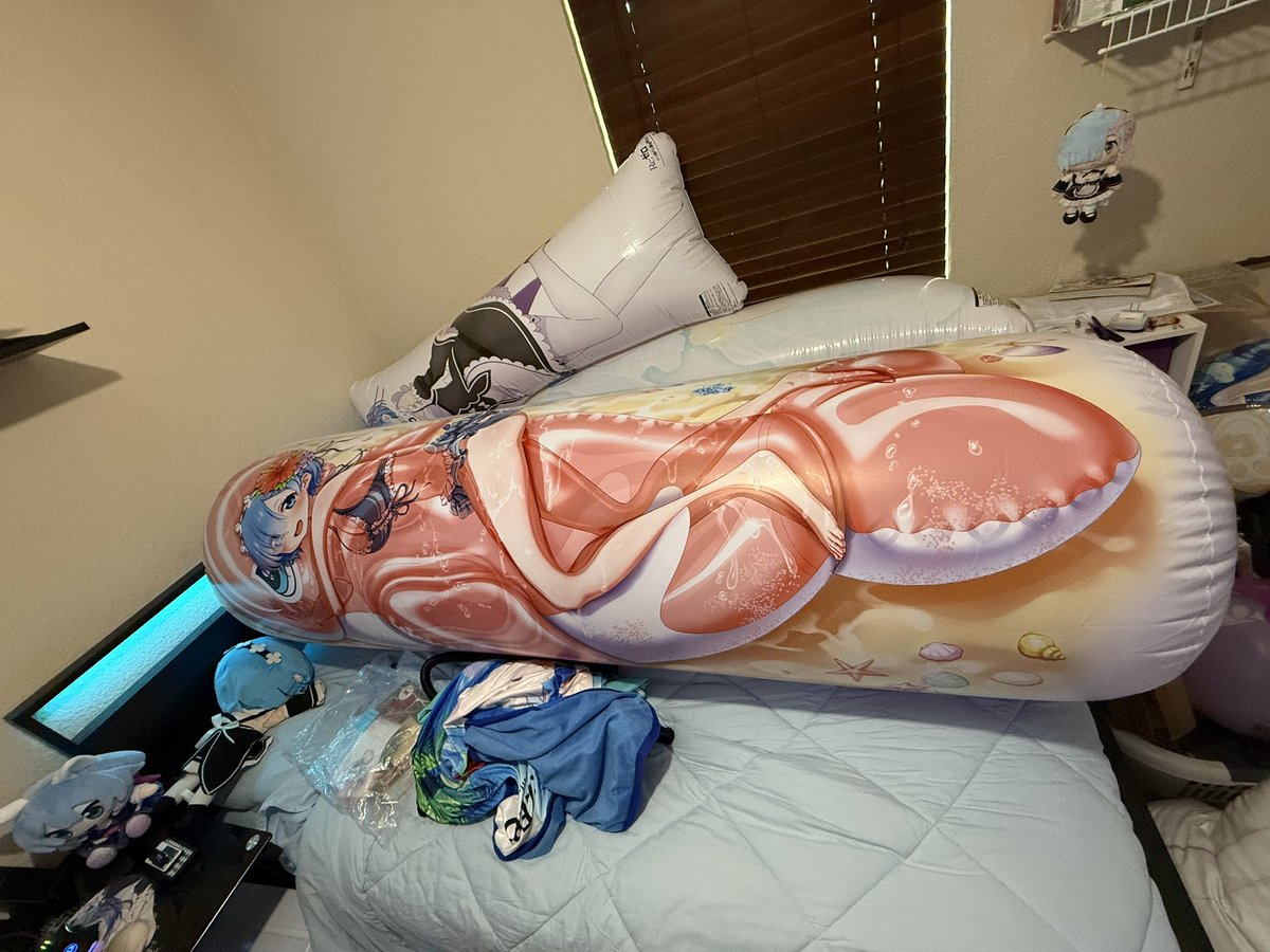 NyxInflatables tweet media