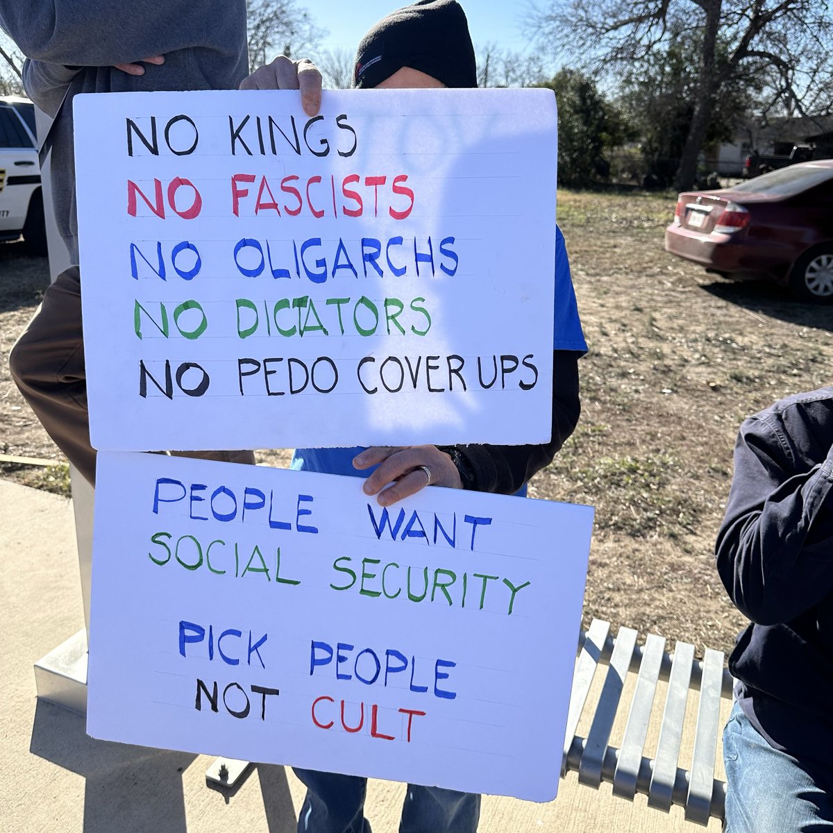whitney4texas's tweet photo. What an incredible day at the world’s largest MLK Day Parade in San Antonio! I heard loud and clear: uphold the Constitution, protect voting rights, and expand opportunity for our kids.

#whitneyfortexas #MLKDay #sanantonio #bexarcountydemocrats https://t.co/8fib7bXyfU