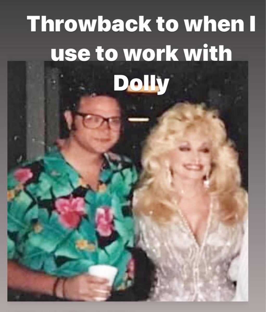 REMASCULATE's tweet image. Happy Birthday to @DollyParton.   
What a wonderful human being…  probably the best boss I ever had

These pictures were taken a few years apart…but she looks the same!!  
Not me!  LOL