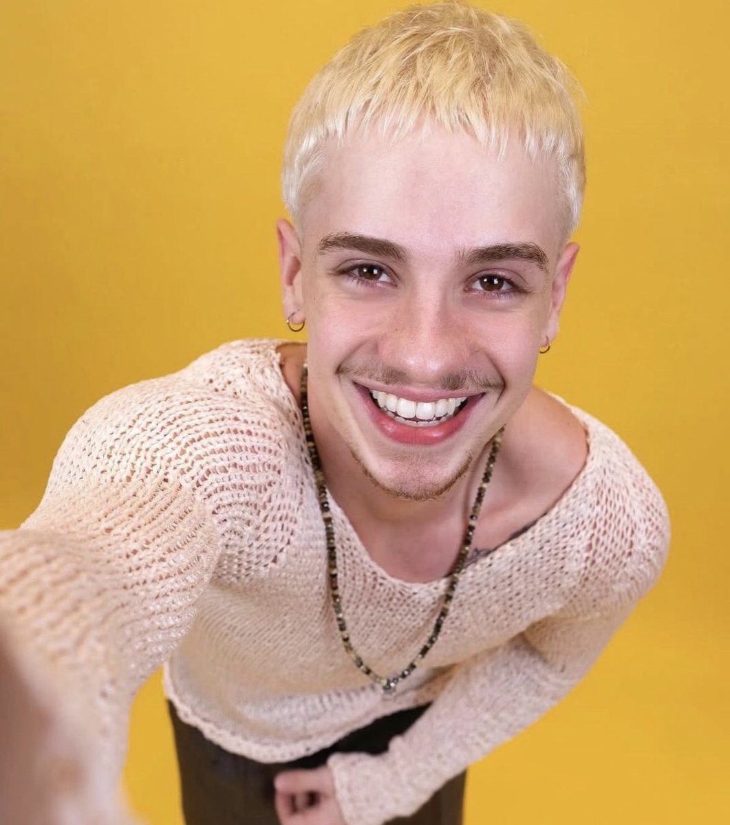 acervobeomgyu's tweet photo. Juliano Floss revelou que foi convidado pro BBB 25 mas preferiu não ir por causa do lançamento de Panic. #BBB26 https://t.co/1jJqTX2ZFV