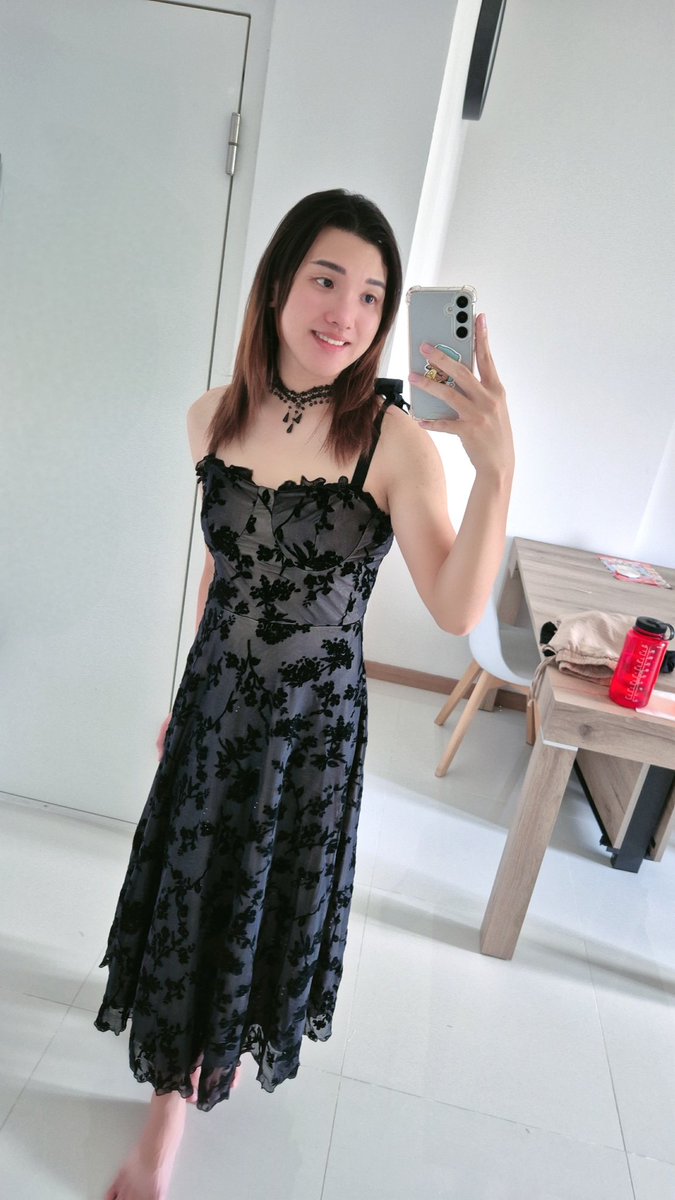 Skylar Pow tweet media