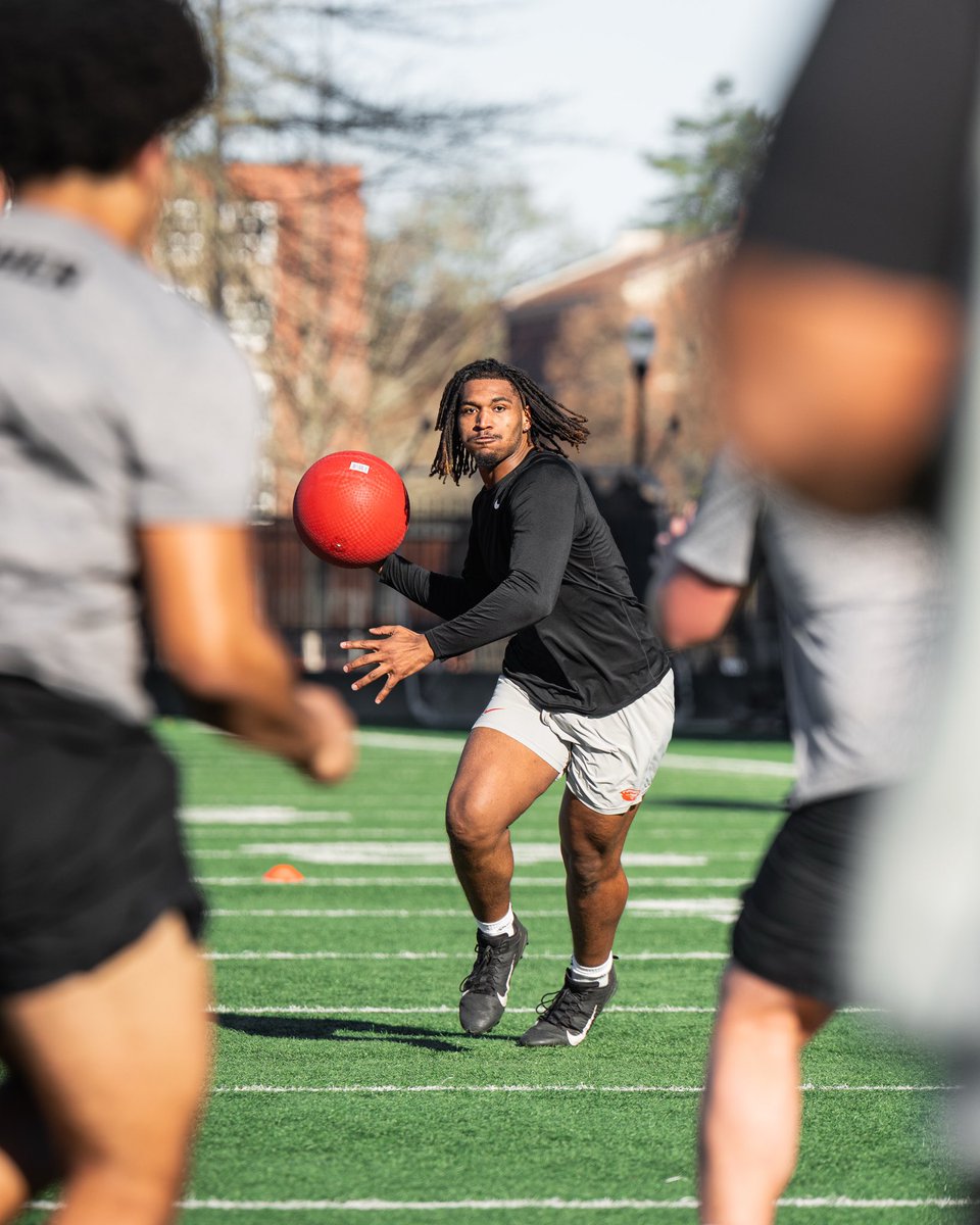 Oregon State Football tweet media