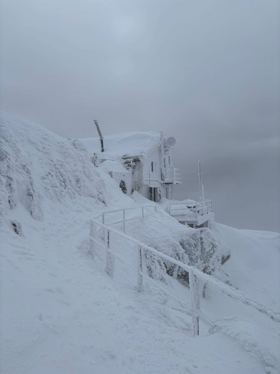 Saliinvetta's tweet photo. ๐Rifugio Brioschi sulla vetta della Grigna Settentrionale ๐โ๏ธ
FOTO LIVE di domenica ๐ธ
๐ Qui trovate tutti i dettagli del Rifugio :
https://t.co/9yfKtjPnX7
#rifugiobrioschi #grigna #grignone #valsassina #view #montagna #alpinismo https://t.co/XQpoTdX7tb
