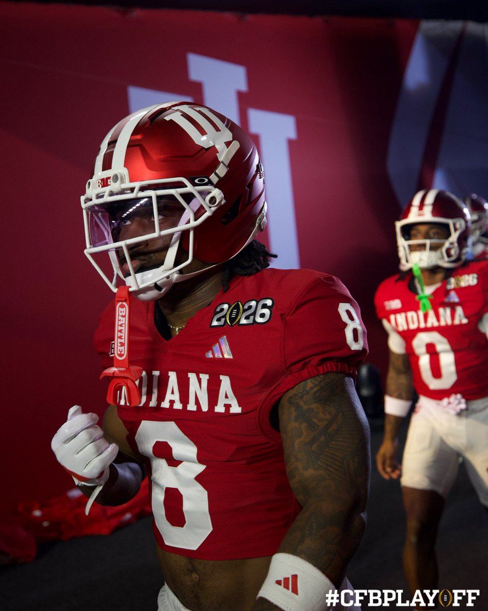 CFBPlayoff's tweet photo. ‘BOUT THAT TIME⏰

#CFBPlayoff #NationalChampionship https://t.co/WJ4OYg09GF