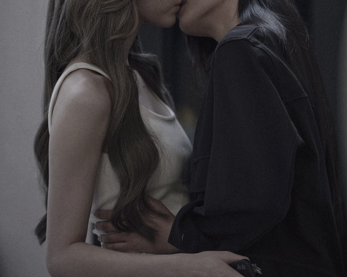 digidiaryofling's tweet image. *sigh*