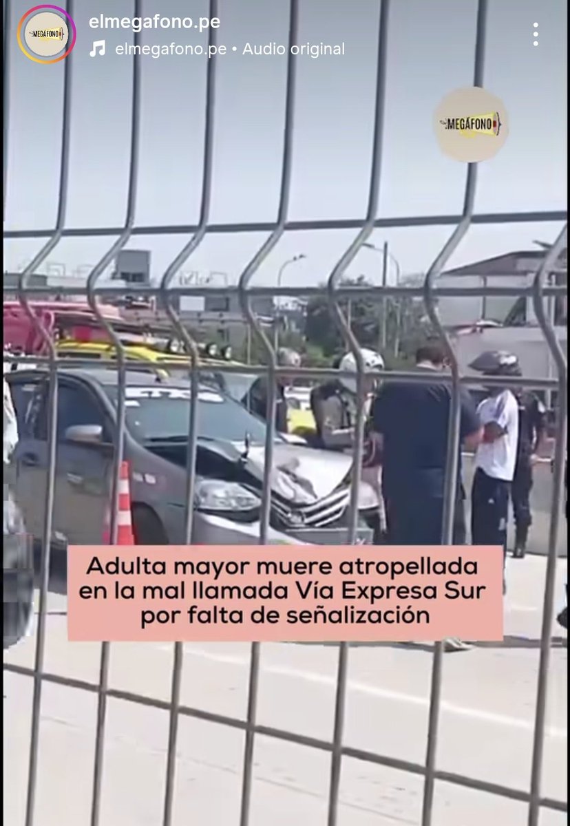 #LOÚLTIMO Pero los expedientes técnicos son cosas de ROJOS. Las señalizaciones son tonterías.
Mujer de tercera edad MUERE ATROPELLADA MIENTRAS INTENTABA CRUZAR VÍA EXPRESA SUR altura iglesia San Roque.
Felicidades <a href="/rlopezaliaga1/">Rafael López Aliaga</a>, tu flamante vía sigue cobrando VÍCTIMAS.