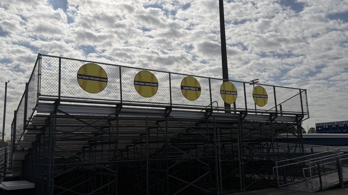 Friendswood Softball “Home of the Mustangs” tweet media