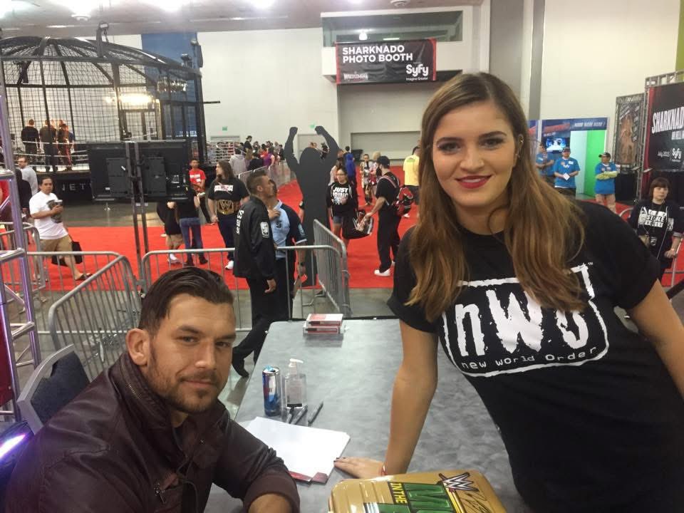 STEPH DE LANDER tweet media