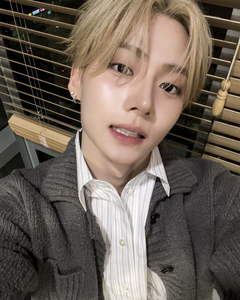 508luv's tweet image. 앞니세개