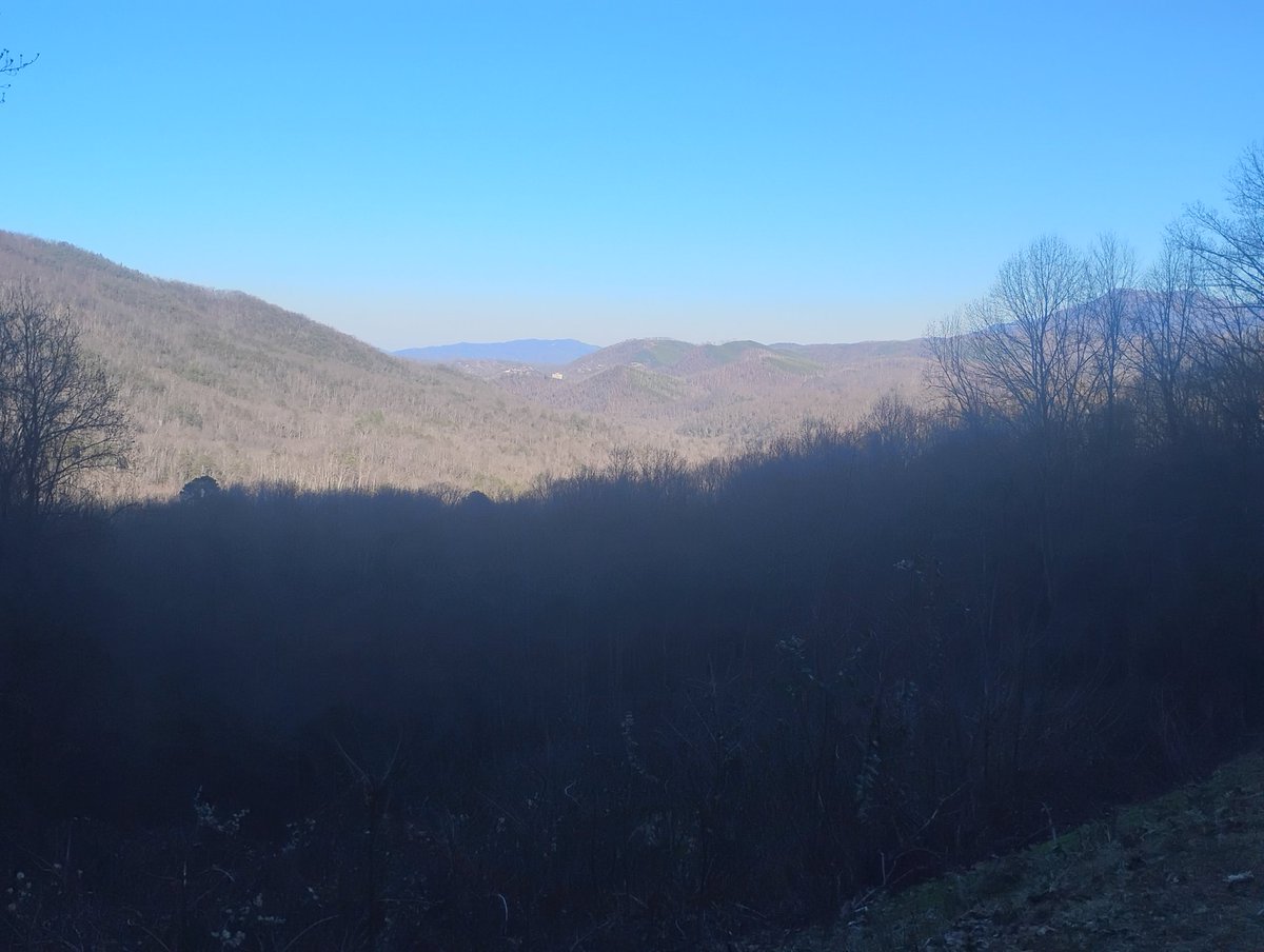 I'm on this beautiful mountain range with family and all I can think about is how I don't have Internet connection for the rest of the day to watch the new <a href="/RumblePackYT/">Rumble Pack</a> episode, I hope I didn't miss anything important