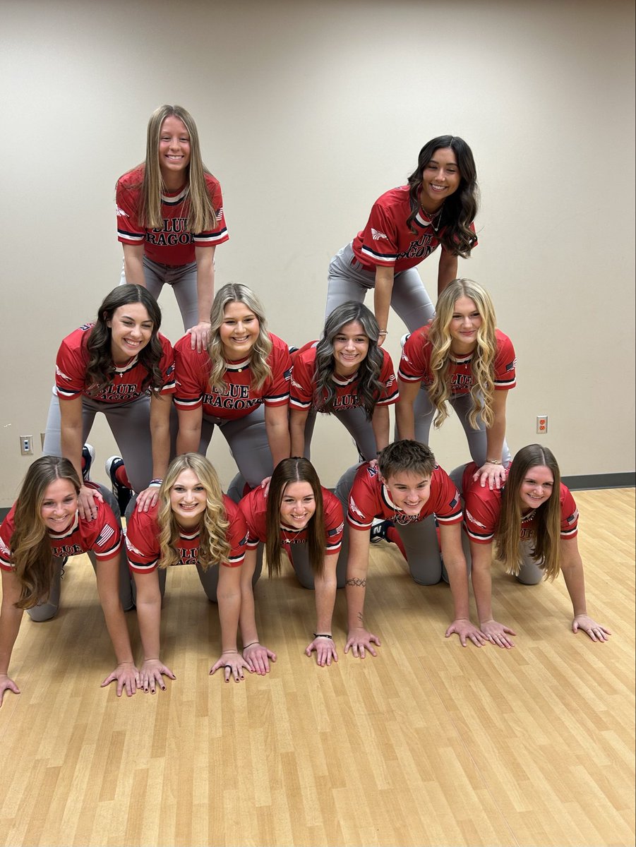 HUTCH SOFTBALL tweet media