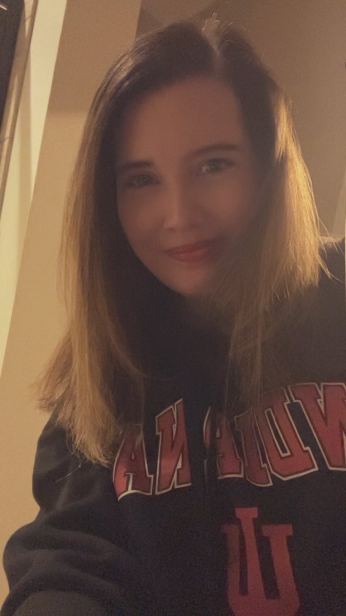 melfromin's tweet photo. Game face on! Go Hoosiers!!!!! π
#CFBPlayoff #Hoosiers #iufootball #iufb #indianafootball #CollegeFootballPlayoffs #NCAAFootball #Indiana #HoosierNation #ESPN #Mondayvibe #selfie #snapchatfilter #modeling #pic #NeverDaunted #GoHoosiers #CollegeFootball #NationalChampionship https://t.co/cmgxVgzxOK