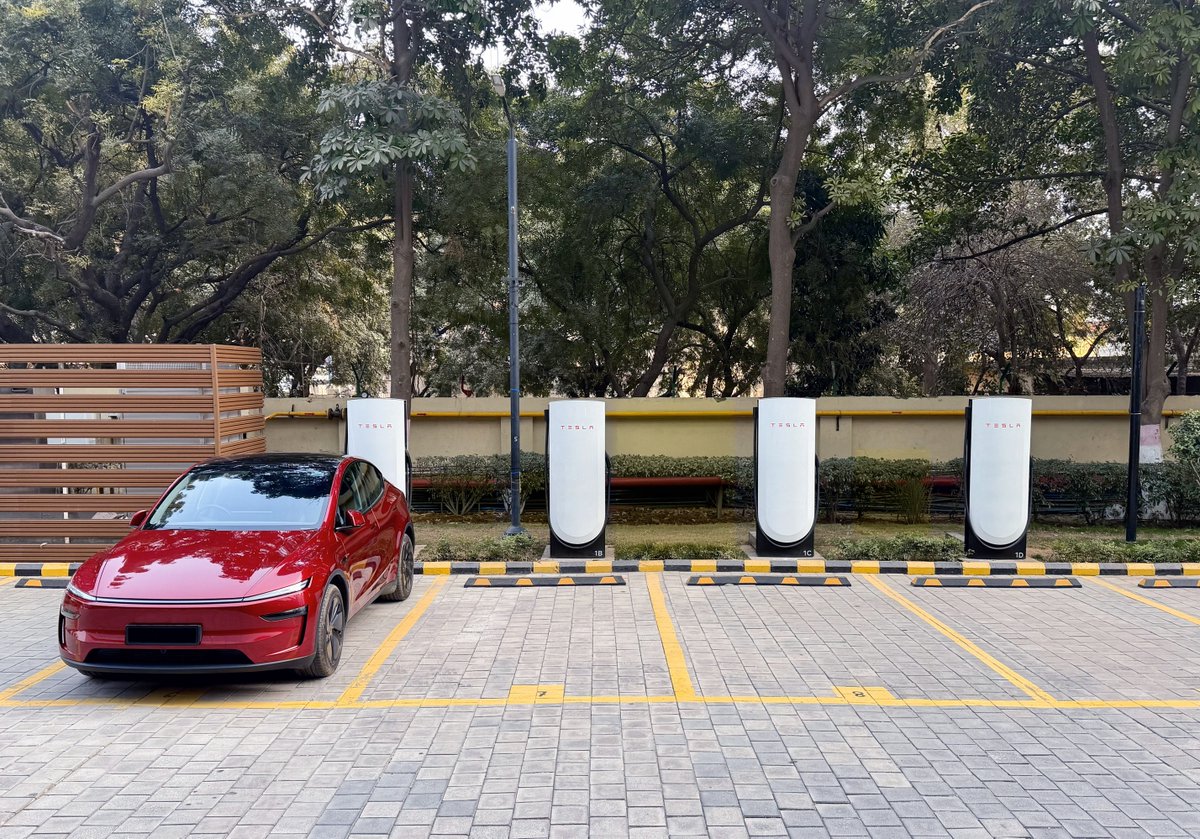 TeslaCharging tweet picture