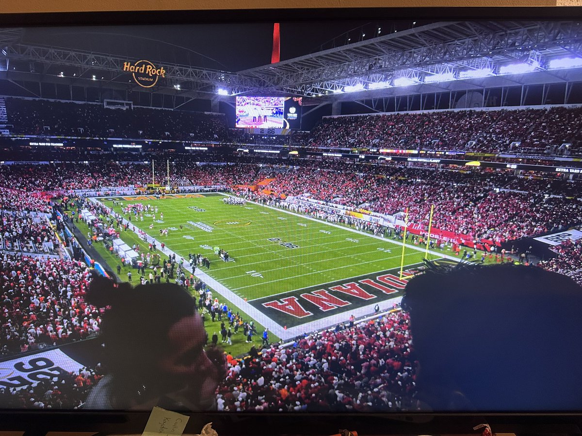 MarquisPick_'s tweet photo. If you’re watching the natty on espn TV 4K version you’re just in these people’s conversation during breaks 😭 #CFBPlayoff https://t.co/qkJnkADU6B