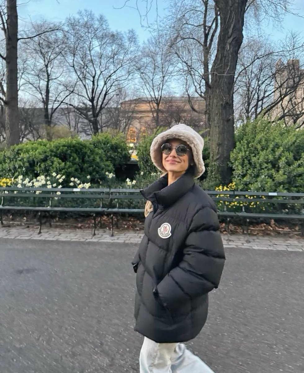 honeymoonhan's tweet photo. she is so me coded i can’t. my baby. https://t.co/HPDYarUeb6