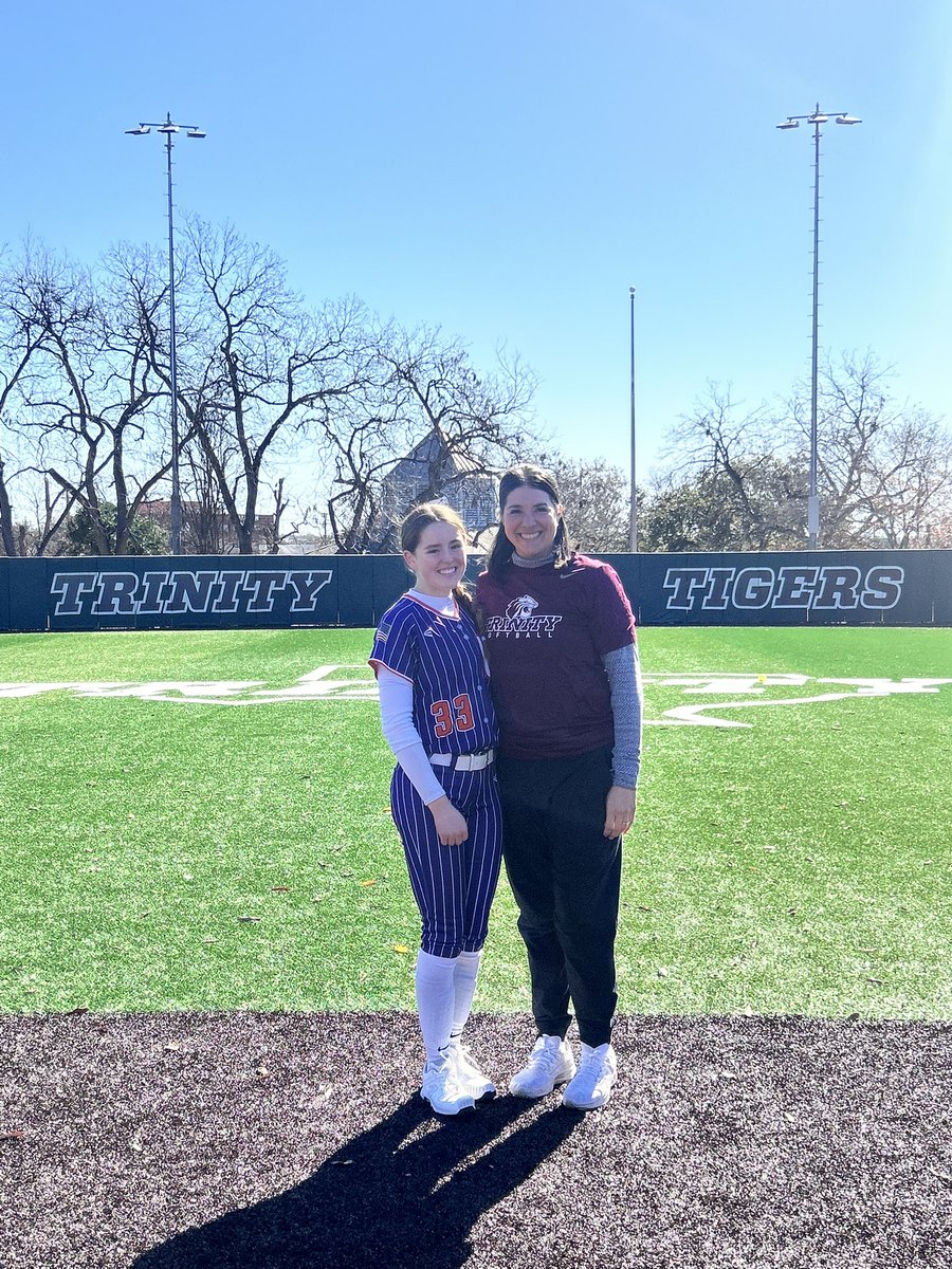 Penélope England - 2027 LHP/OF tweet media