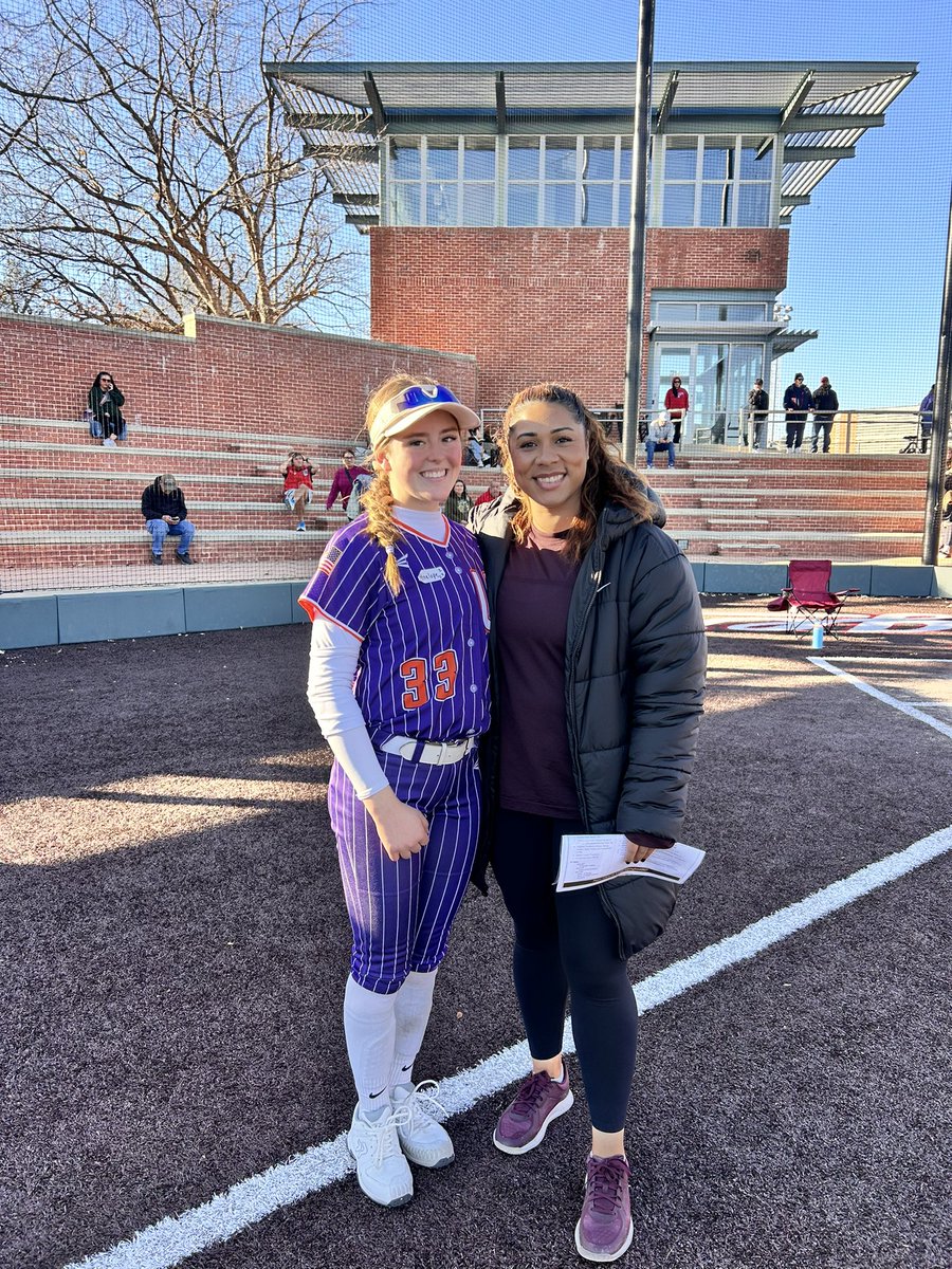 Penélope England - 2027 LHP/OF tweet media