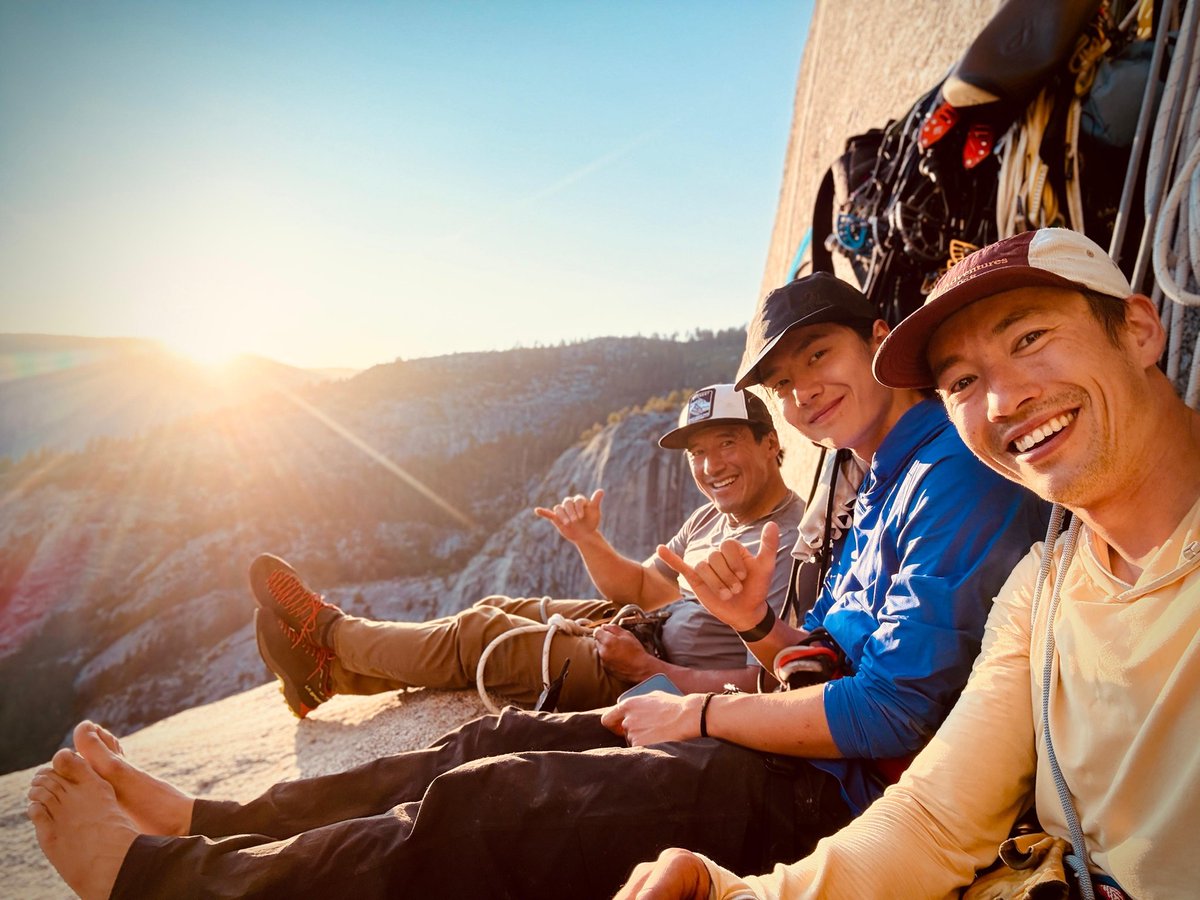 มีคนพูดคุยเกี่ยวกับสารคดีมากกว่า 11.1 พันล้านครั้ง เป็นตัวเลขที่เยอะมาก คือสารคดีไม่ใช่ซีรีส์อ่ะ มีตัวเอกหนึ่งคนกับเพื่อนร่วมทริปอีกหนึ่งคน ระหว่างทางก็เจอกับเพื่อนที่คอเดียวกัน สิ่งที่เราได้จากสารคดีคือความเรียล ความเป็นตัวตนคนปกติของน้องอี้ป๋อ สิ่งที่เค้าอยากทำ