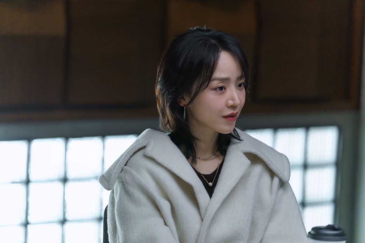kdramasdiary's tweet image. Stills of #ShinHaesun from #TheArtOfSarah, releasing on February 13.