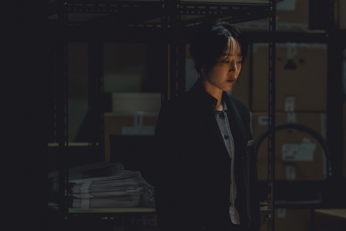 kdramasdiary's tweet image. Stills of #ShinHaesun from #TheArtOfSarah, releasing on February 13.