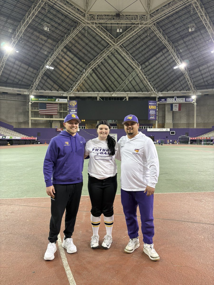 addythompson09's tweet photo. A big thank you to all the coaches and players at the @UNISoftball camp yesterday. I really enjoyed spending my day at UNI and learning about this awesome program!
@CoachMWright3 @KAlstott @OJadams01 https://t.co/ckBmcc5hJA