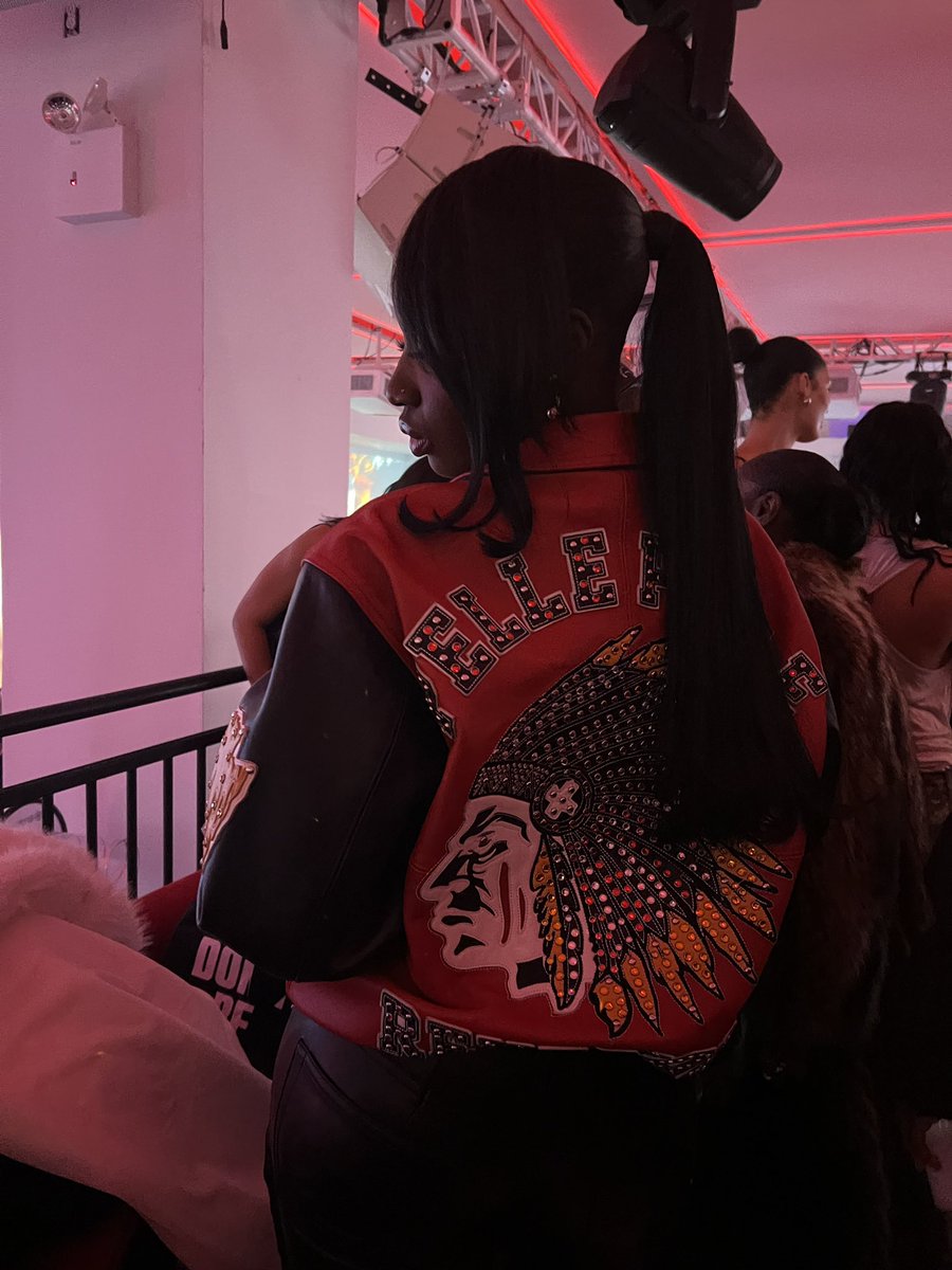 DENRISE W. tweet media