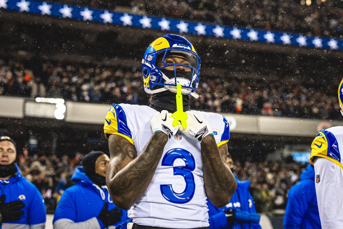 Kam Curl tweet media