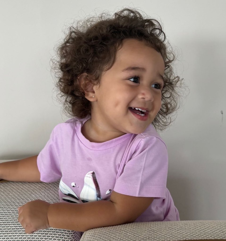 herangelunkind's tweet image. Sofro com a Lorena mó feliz falando mal do pai dela #TrêsGraças