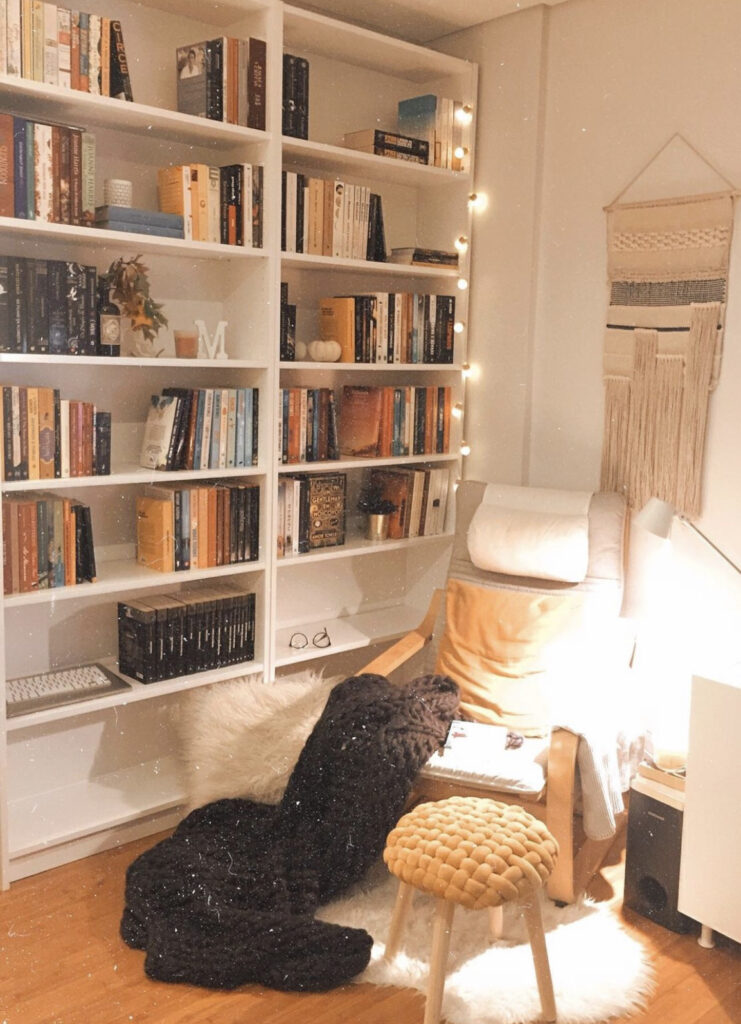 pressed.flower.books tweet media