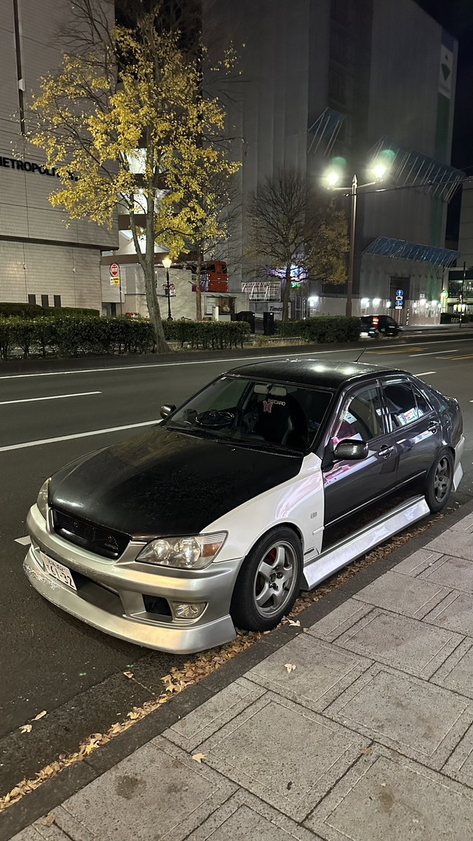 割ったエアロの補修したいんですけど、場所貸してくれる方いませんか？